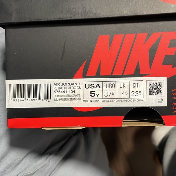 Air Jordan 1 Retro High OG GS “Dark Marina Blue” - Picture 7 of 7